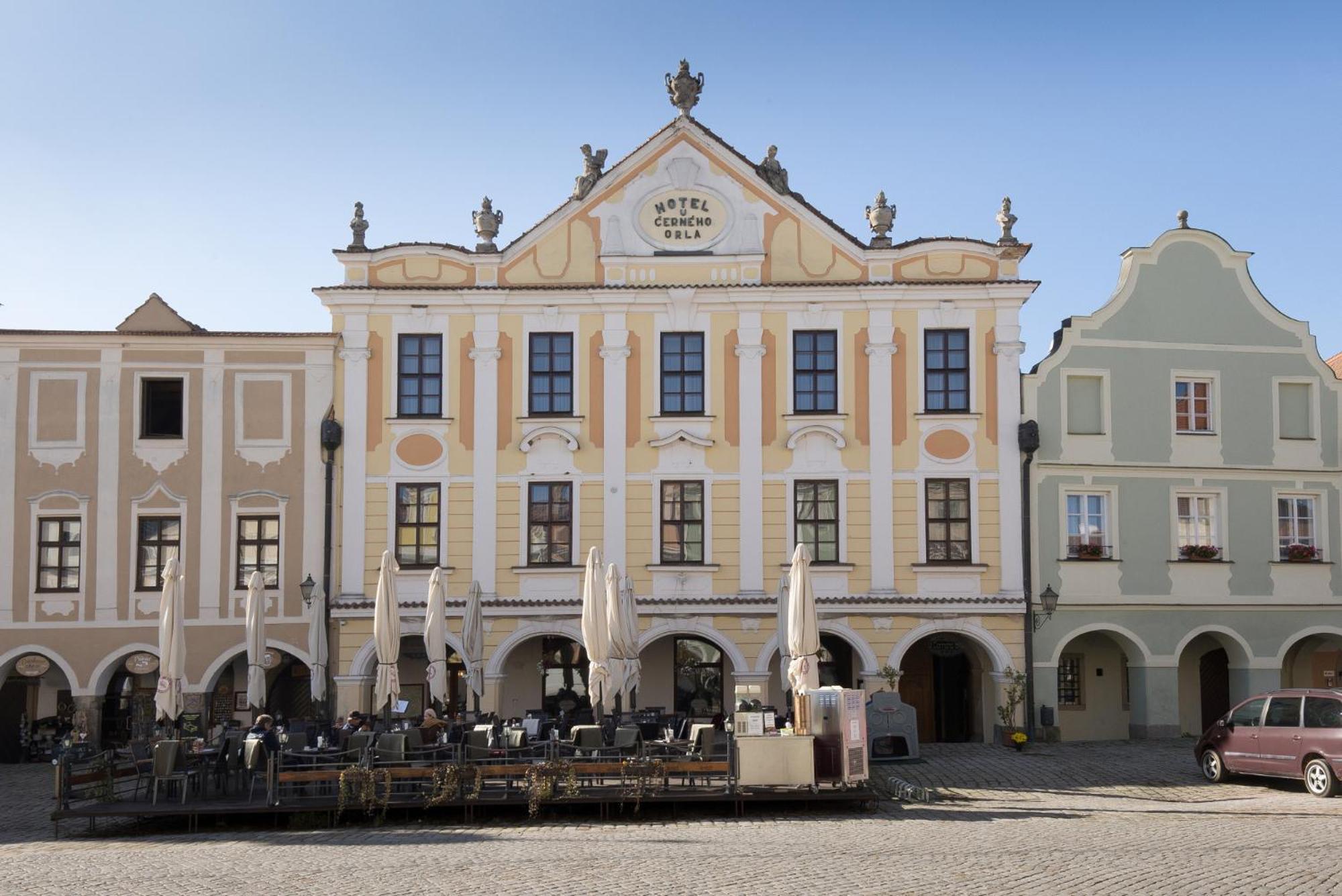 Hotel U Cerneho Orla Telč Exterior foto