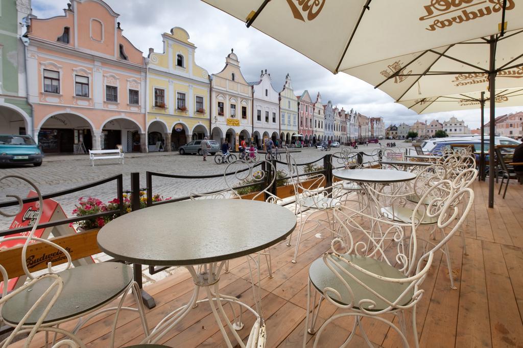 Hotel U Cerneho Orla Telč Exterior foto